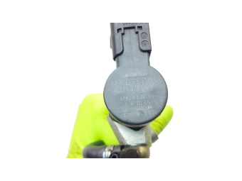 LISTWA WTRYSKOWA COMMON RAIL, ZAWÓR I CZUJNIK, MERCEDES 2.2 CDI 0445214038
