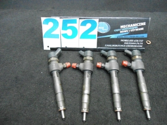 WTRYSKIWACZ OPEL ZAFIRA 1.9 CDTI 0 445 110 165