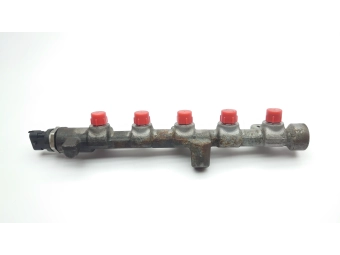 LISTWA WTRYSKOWA COMMON RAIL RENAULT TRAFIC II VIVARO 2.0 DCI 0445214196