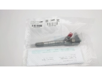 KOLEKTOR SSĄCY POKRYWA ZAWORÓW VOLVO 2.4 D5 V70 S80 S60 XC90 30637137