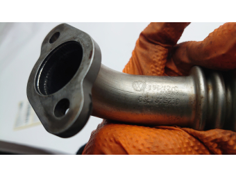 PRZEWÓD RURKA ZAWORU EGR VAG AUDI, SKODA, SEAT, VW T5 2.0 TDI 03L131521D