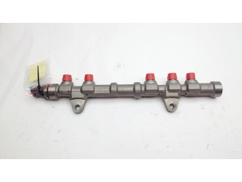 LISTWA WTRYSKOWA COMMON RAIL + CZUJNIK FIAT 1.3 MultiJet OPEL 1.3 0445214217