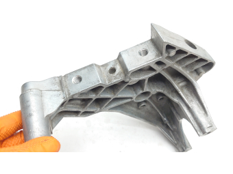 WSPORNIK ŁAPA SILNIKA PRAWA VW CADDY III PASSAT B6 GOLF V 1.9 TDI 03G199207F