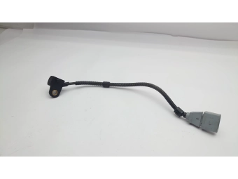 CZUJNIK POŁOŻENIA WAŁKA ROZRZĄDU AUDI, VW T5, T6 PASSAT B7 2.0 TDI 9805940