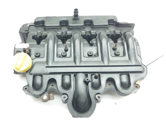 POKRYWA ZAWORÓW KOLEKTOR SSĄCY RENAULT MASTER, OPEL MOVANO 2.2 2.5 DCI, CDTI 8200277372 DELIKATNIE USZKODZONA