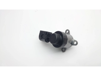 ZAWÓR REGULACJI CIŚNIENIA PALIWA BMW E90 E60 E65 E83 E53 M47 M57 0928400560