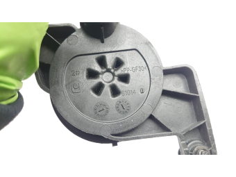 WLEW OLEJU Z KORKIEM RURKA OLEJU RENAULT TRAFIC 2.5 DCI VIVARO 8200523577