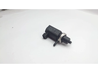 ELEKTROZAWÓR PODCIŚNIENIA TURBO AUDI A4 VW PASSAT SUPERB 2.5 TDI 8D0906627