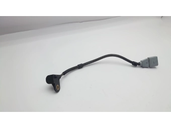 CZUJNIK POŁOŻENIA WAŁKA ROZRZĄDU AUDI, VW T5, T6 PASSAT B7 2.0 TDI 9805940