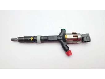WTRYSKIWACZ DENSO 23670-27020 TOYOTA COROLLA 2.0 D-4D, AVENSIS 2.0 D4D TEST