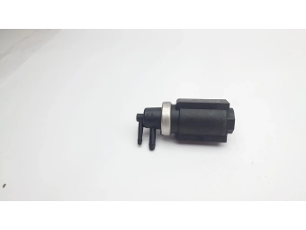 ELEKTROZAWÓR PODCIŚNIENIA TURBO AUDI A4 VW PASSAT SUPERB 2.5 TDI 8D0906627