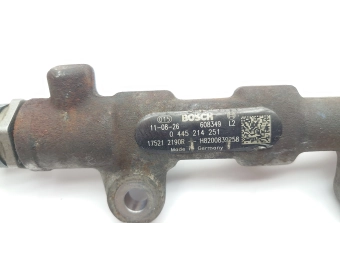 LISTWA WTRYSKOWA COMMON RAIL RENAULT TRAFIC II VIVARO 2.0 DCI 0445214251